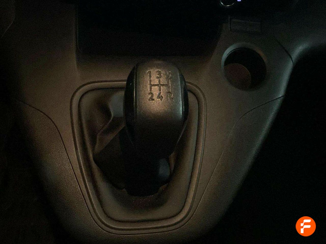 Foto Peugeot Rifter 23