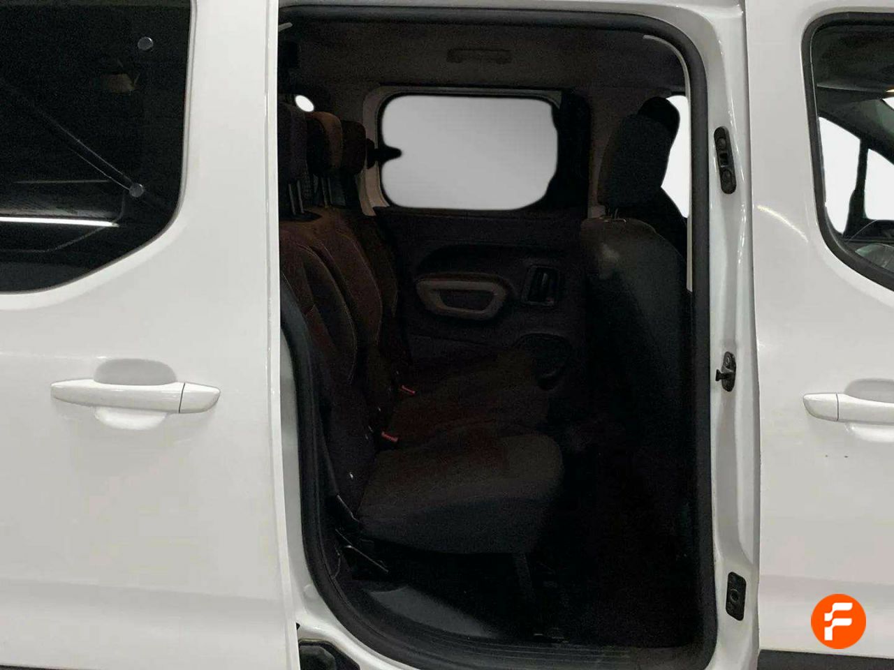 Foto Peugeot Rifter 24