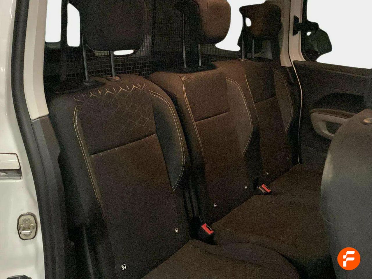 Foto Peugeot Rifter 25