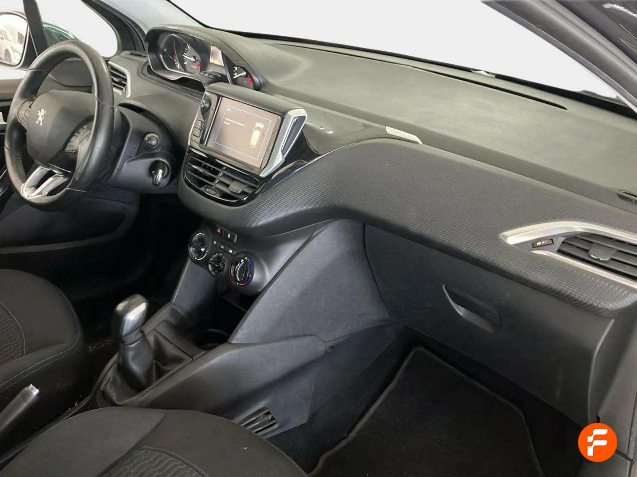Foto Peugeot 208 10