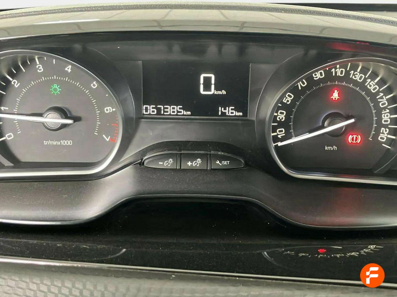 Foto Peugeot 208 13