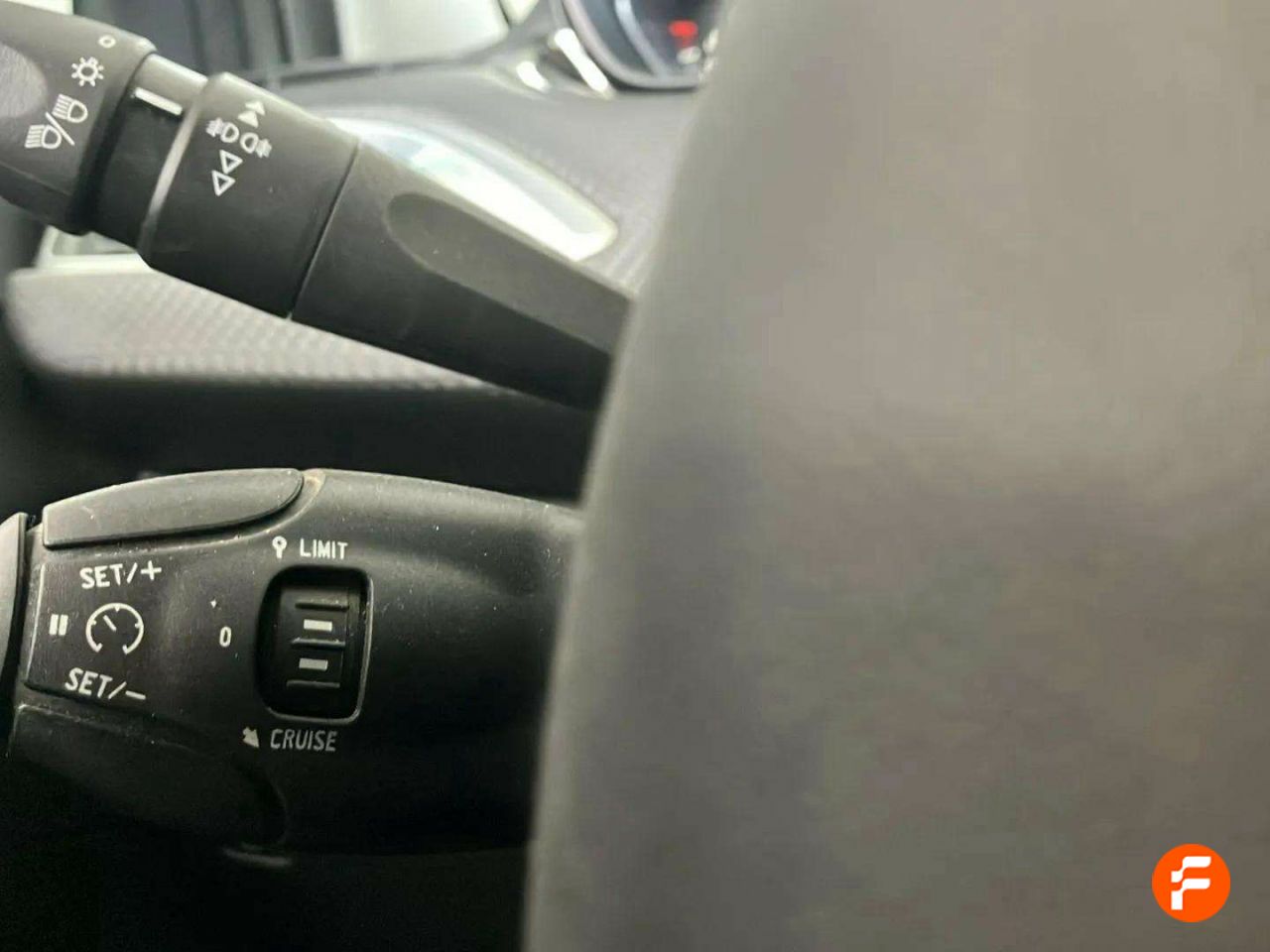 Foto Peugeot 208 14