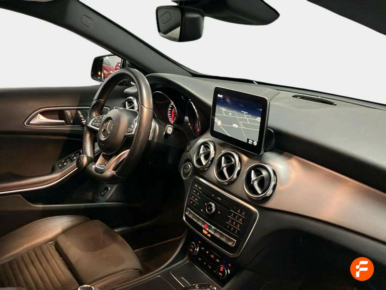 Foto Mercedes-Benz Clase GLA 10