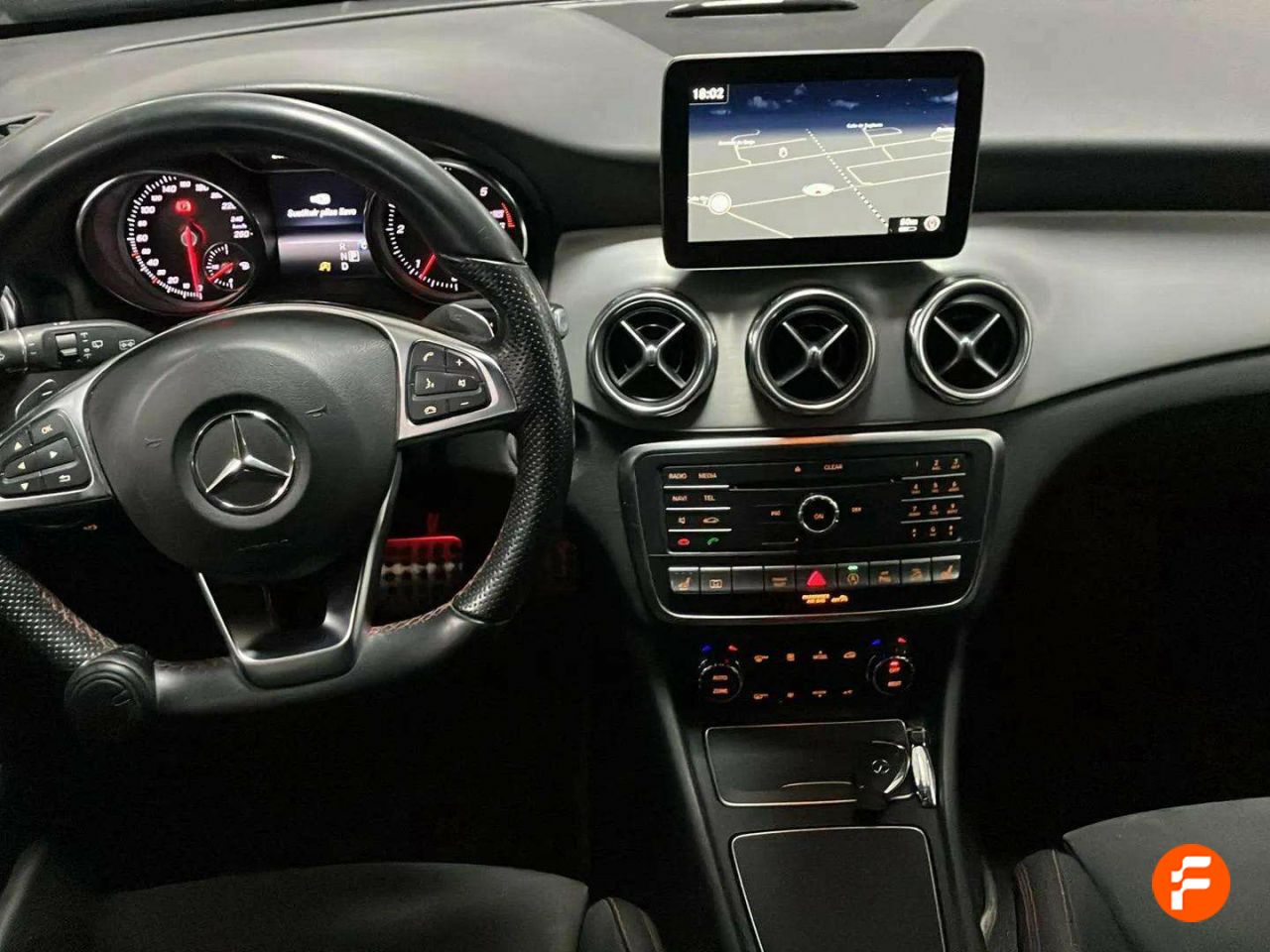 Foto Mercedes-Benz Clase GLA 11