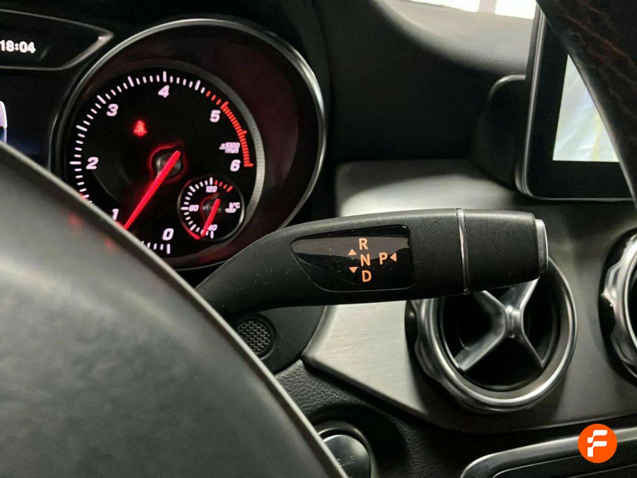 Foto Mercedes-Benz Clase GLA 15