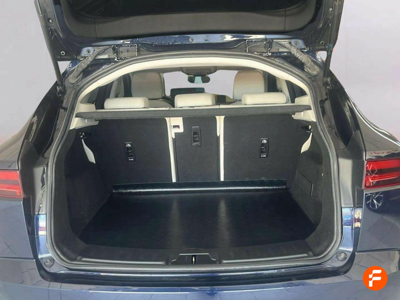 Foto Jaguar E-Pace 8