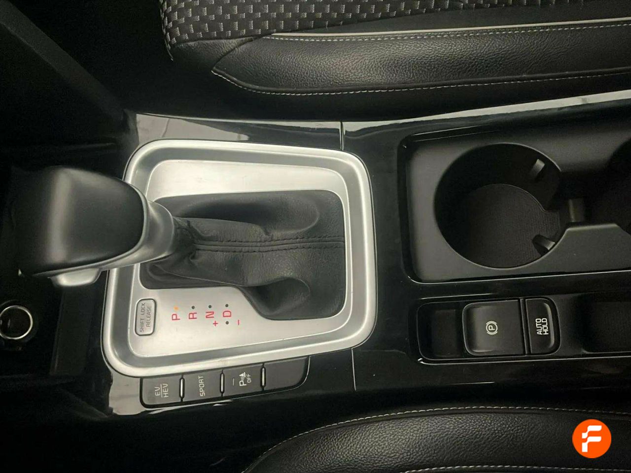 Foto Kia XCeed 19