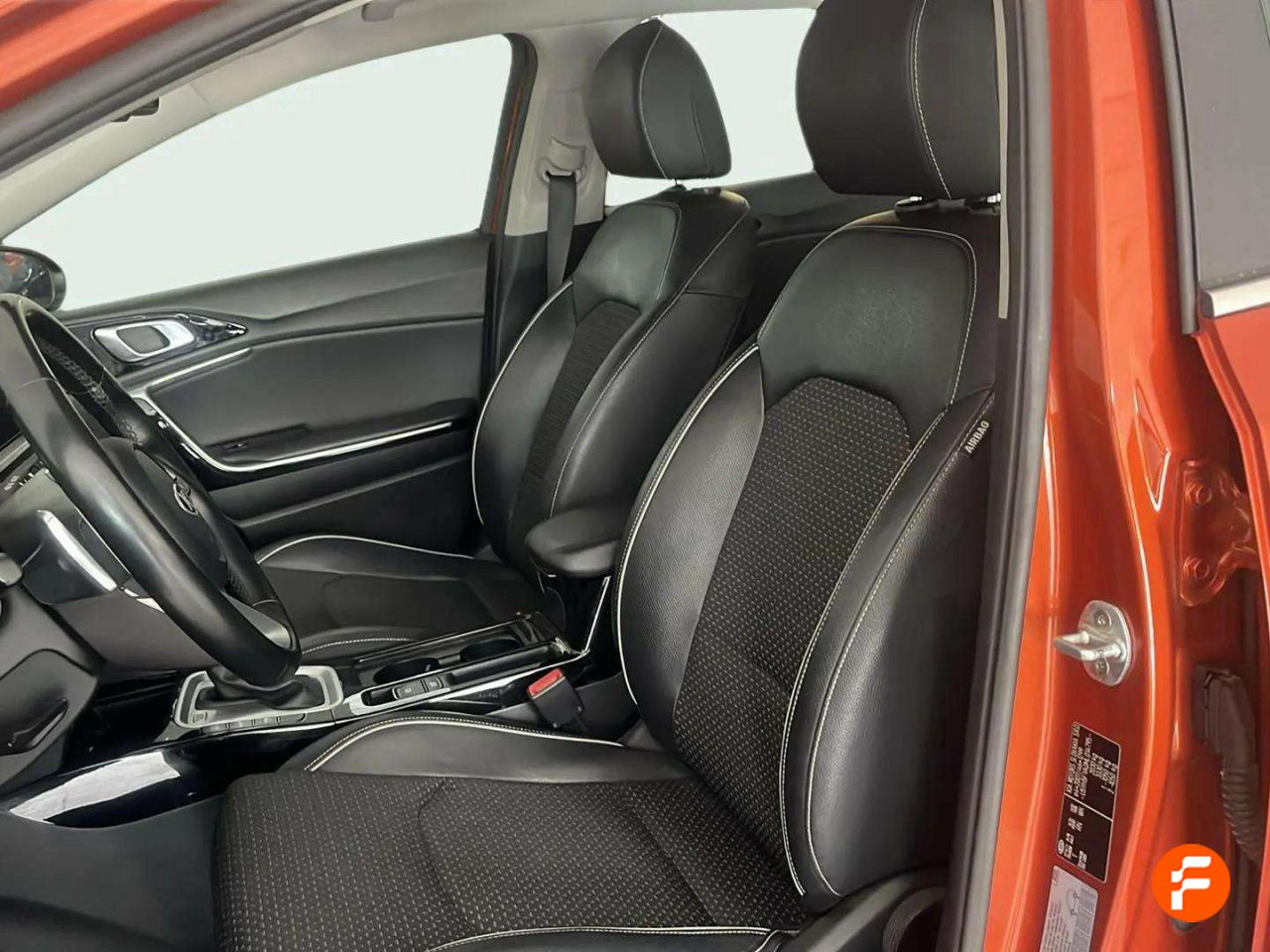 Foto Kia XCeed 22
