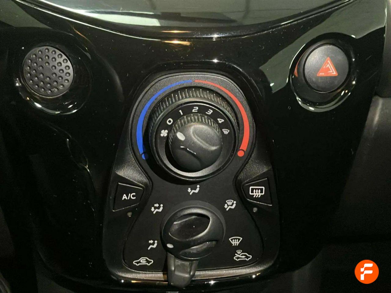 Foto Peugeot 108 18