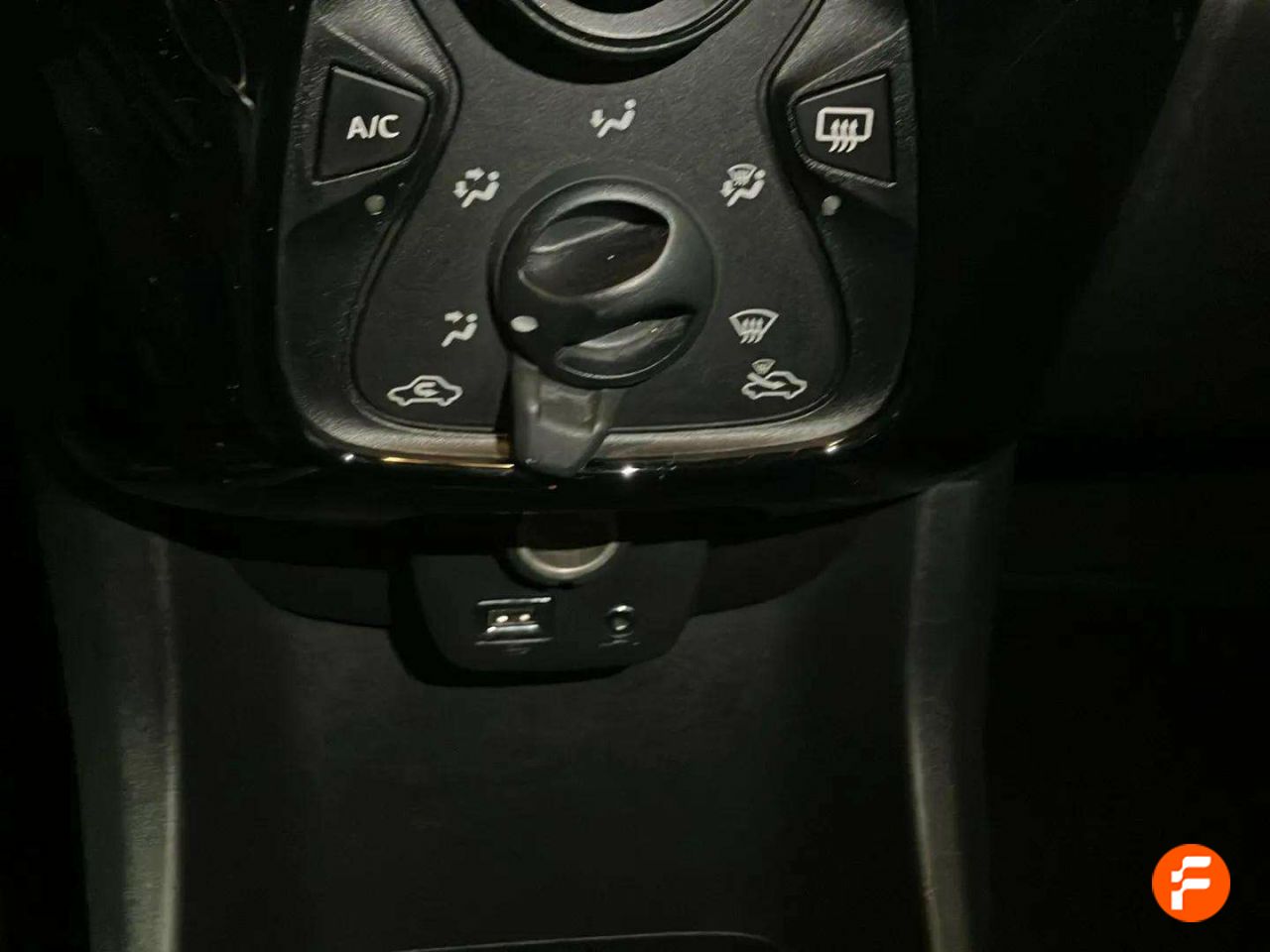 Foto Peugeot 108 19
