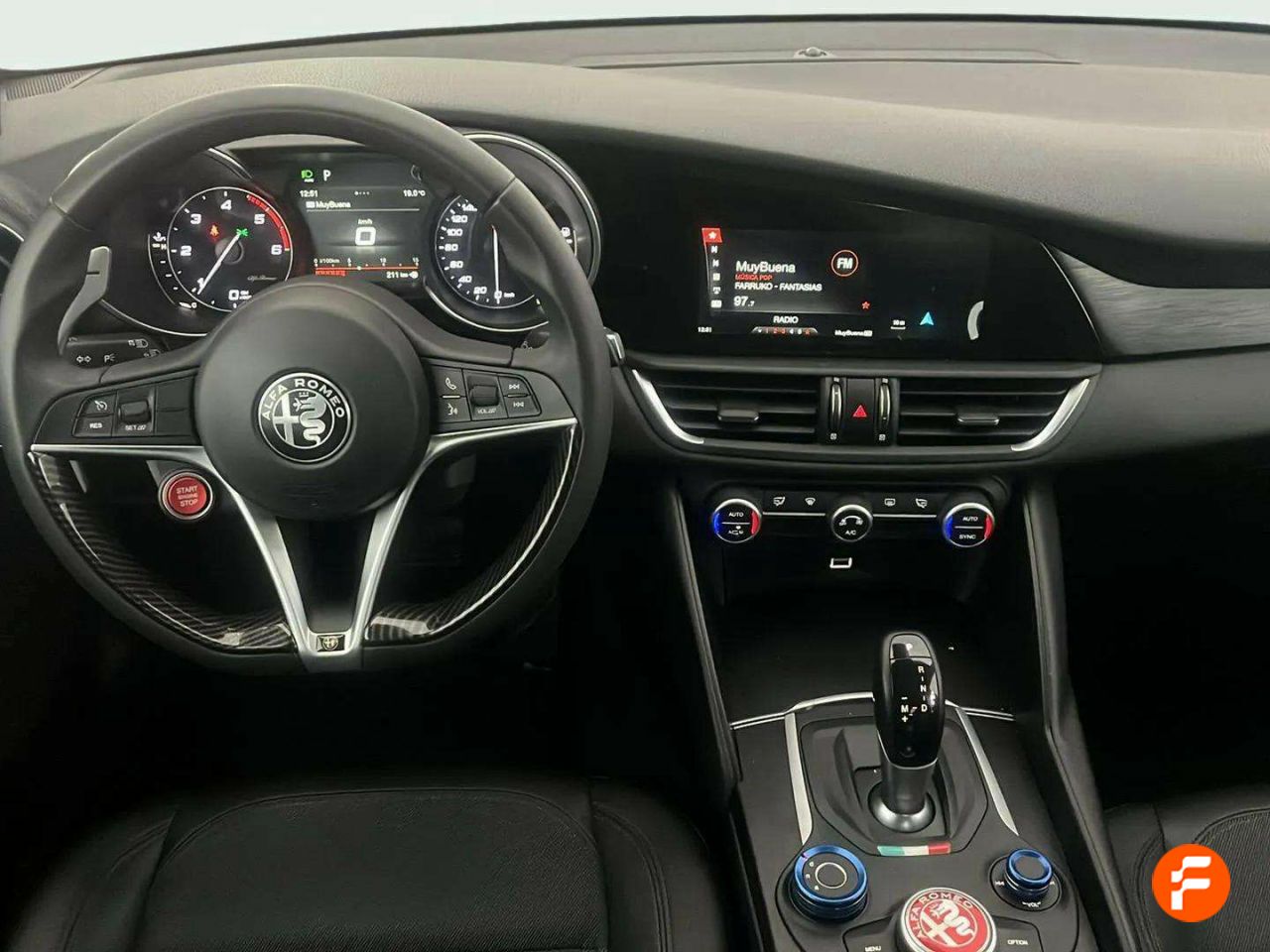 Foto Alfa Romeo Giulia 11