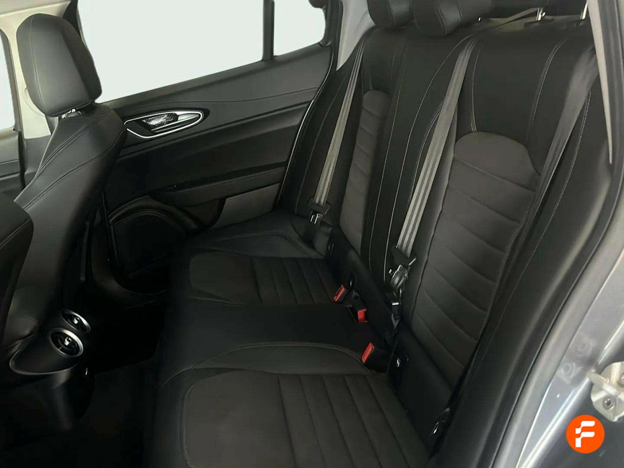 Foto Alfa Romeo Giulia 23