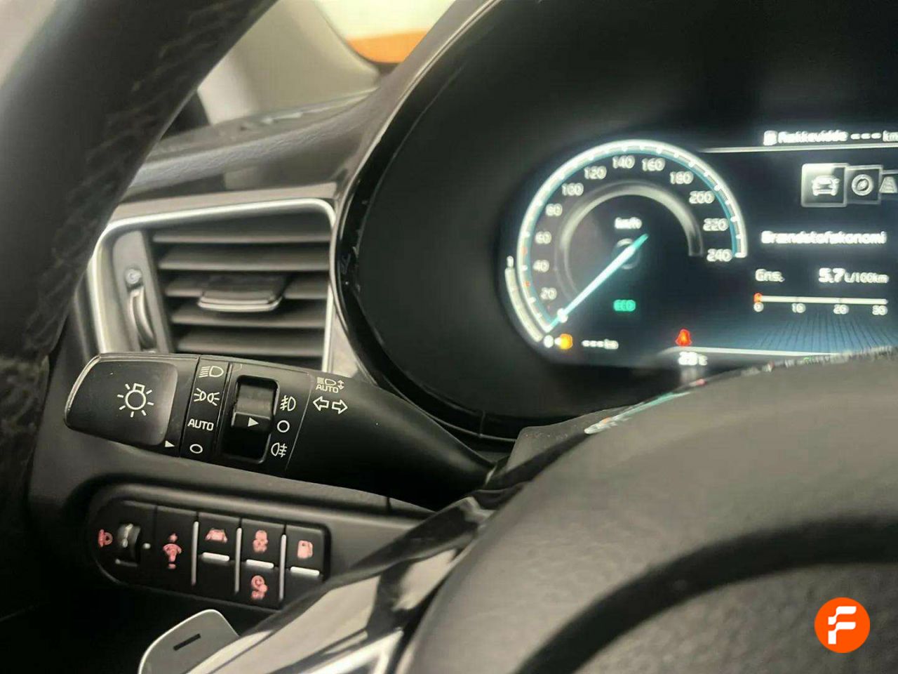 Foto Kia XCeed 14