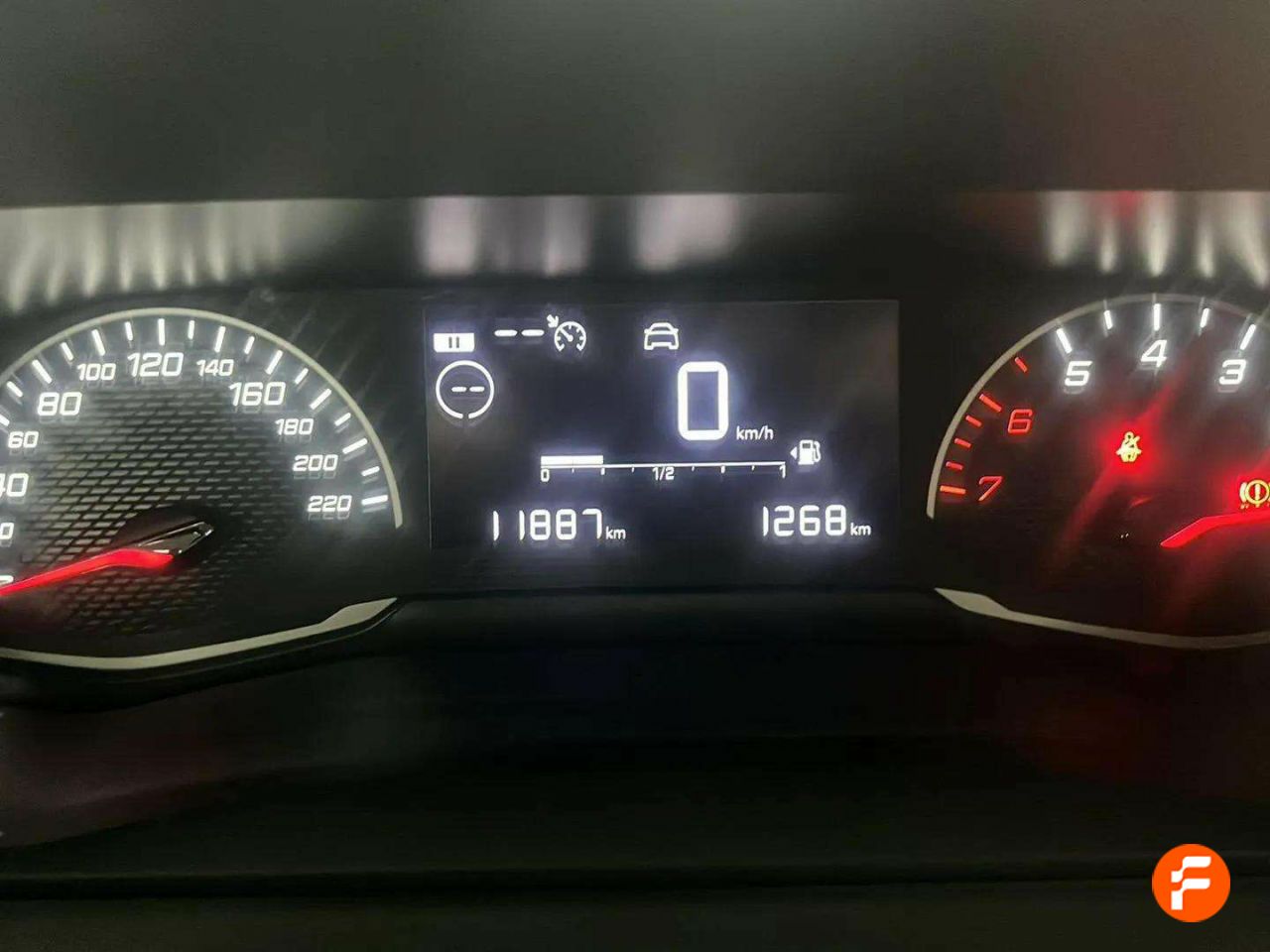 Foto Peugeot 208 13