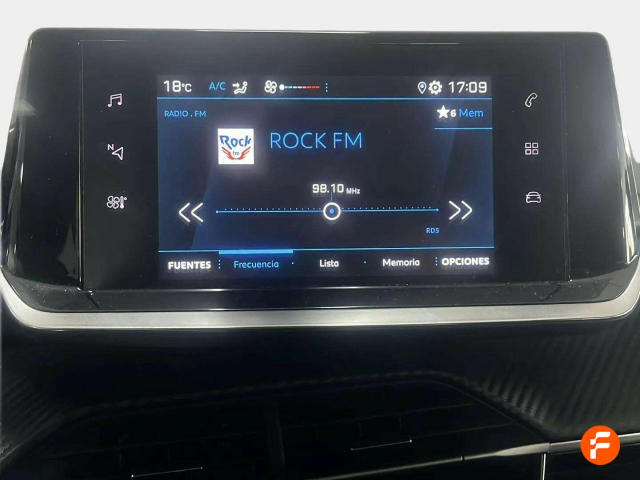 Foto Peugeot 208 16