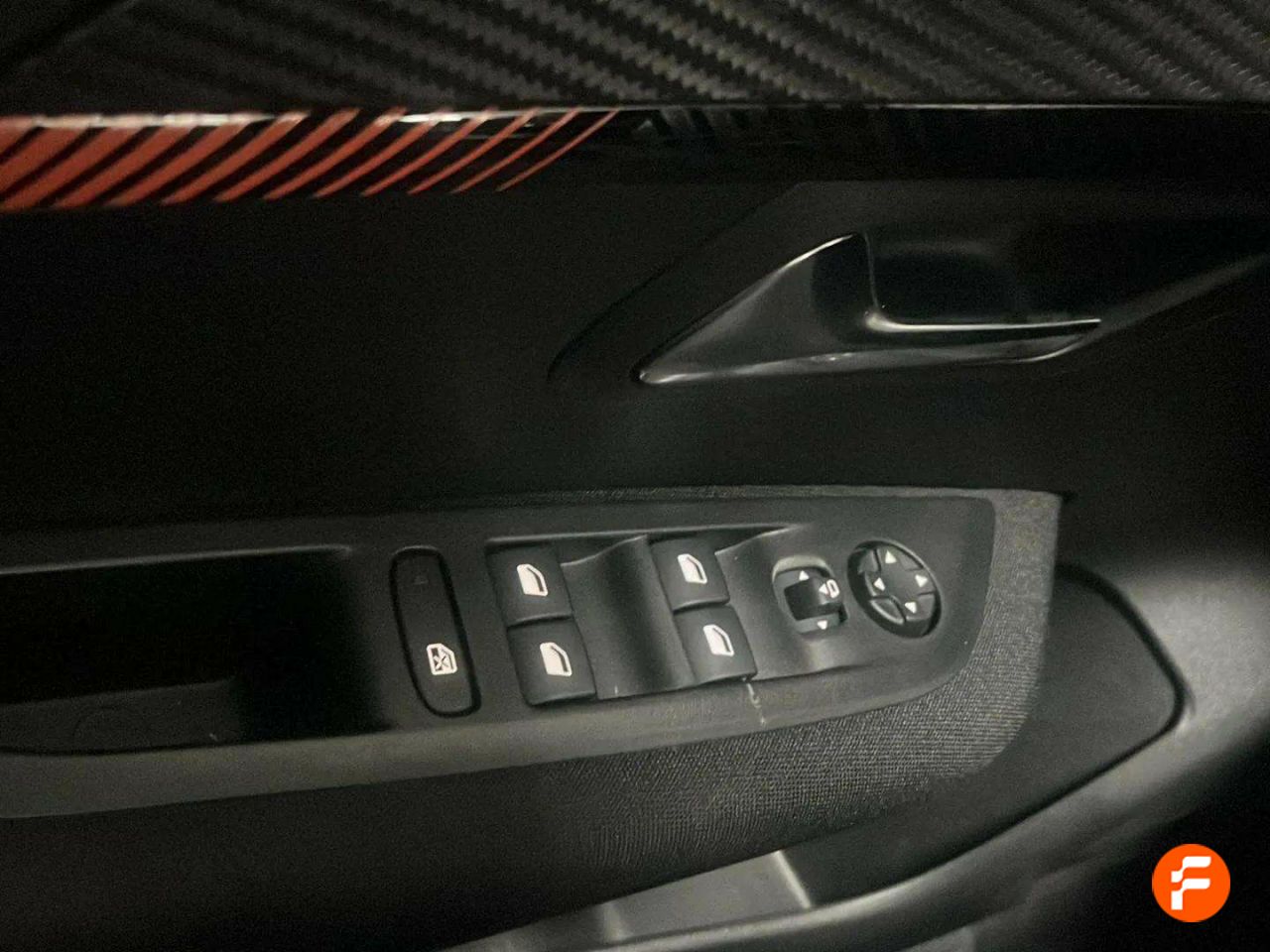 Foto Peugeot 208 19