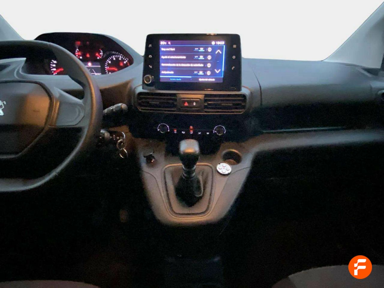 Foto Peugeot Rifter 8