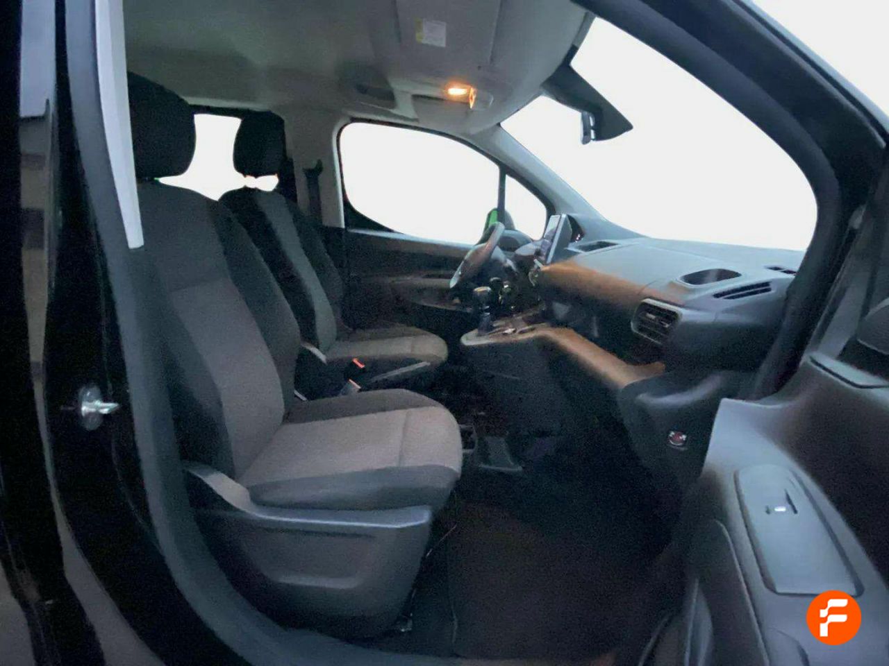 Foto Peugeot Rifter 14