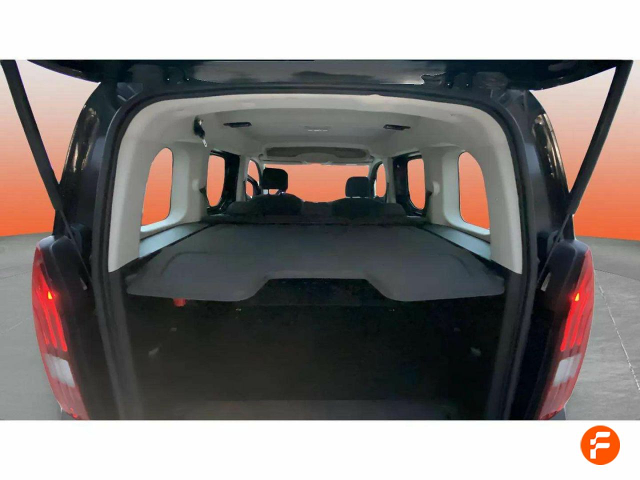 Foto Peugeot Rifter 16