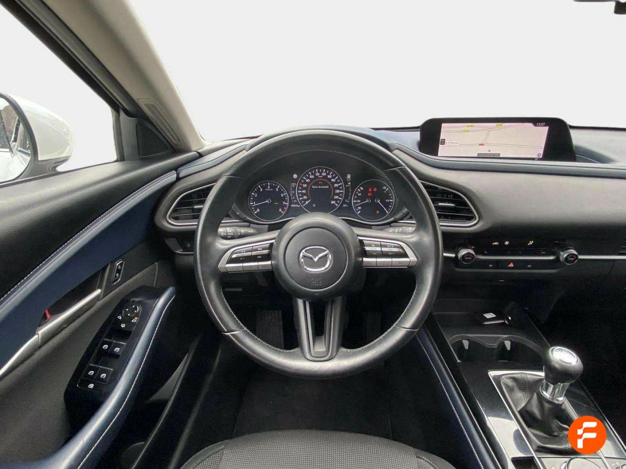 Foto Mazda CX-30 15