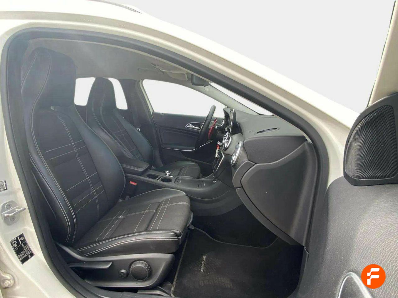 Foto Mercedes-Benz Clase GLA 11