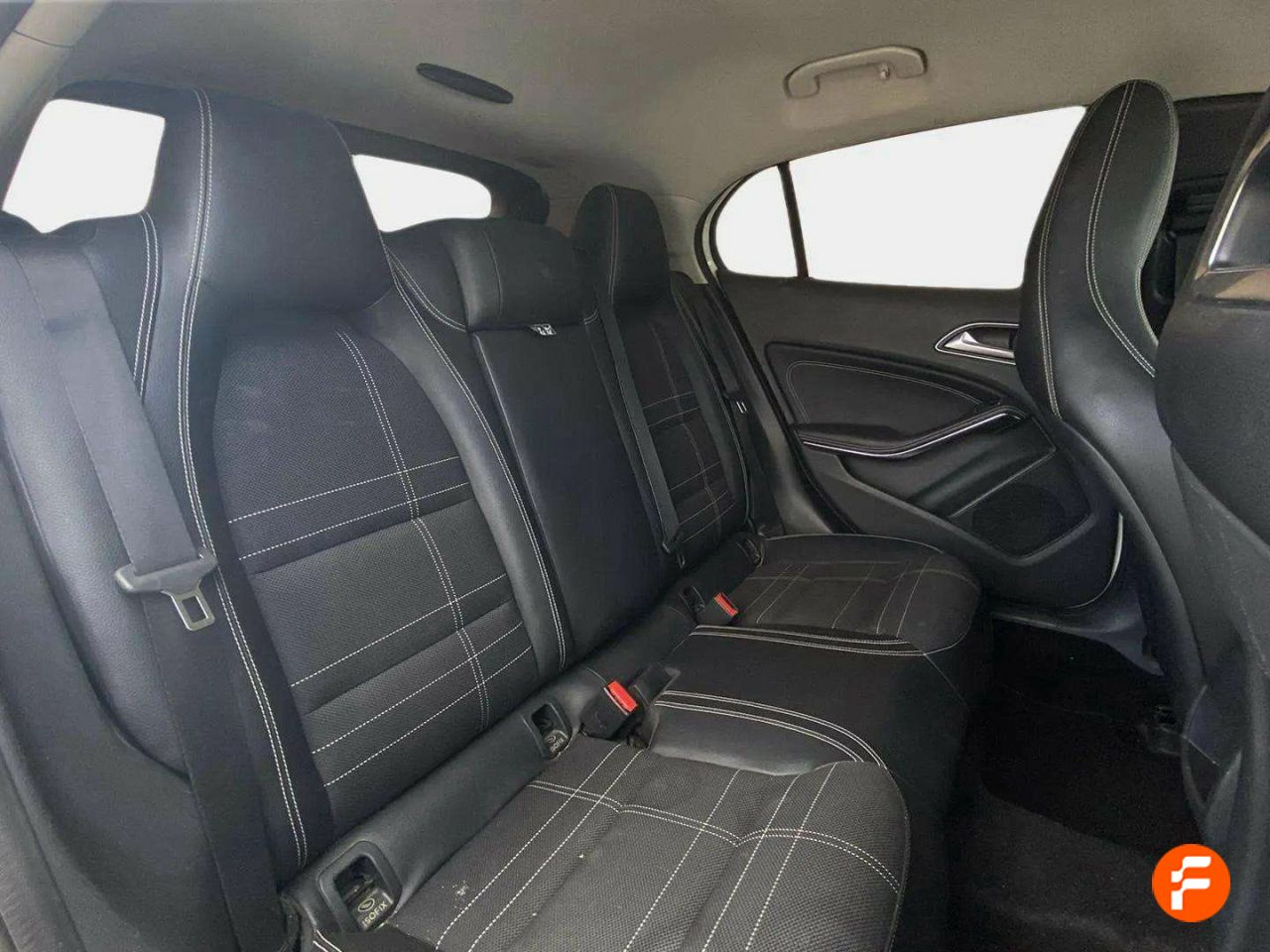 Foto Mercedes-Benz Clase GLA 12