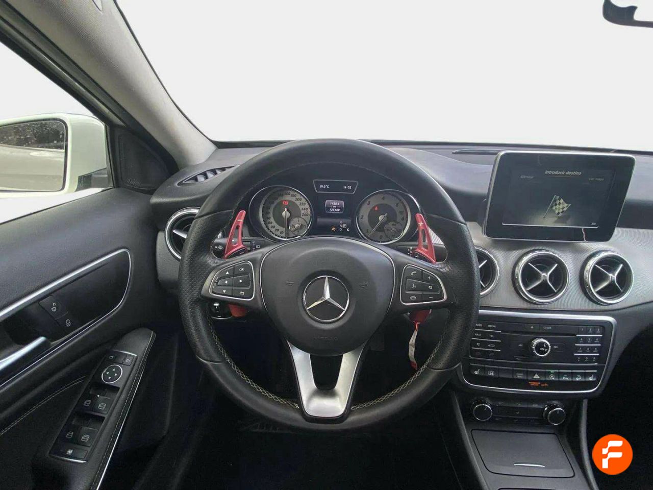 Foto Mercedes-Benz Clase GLA 13