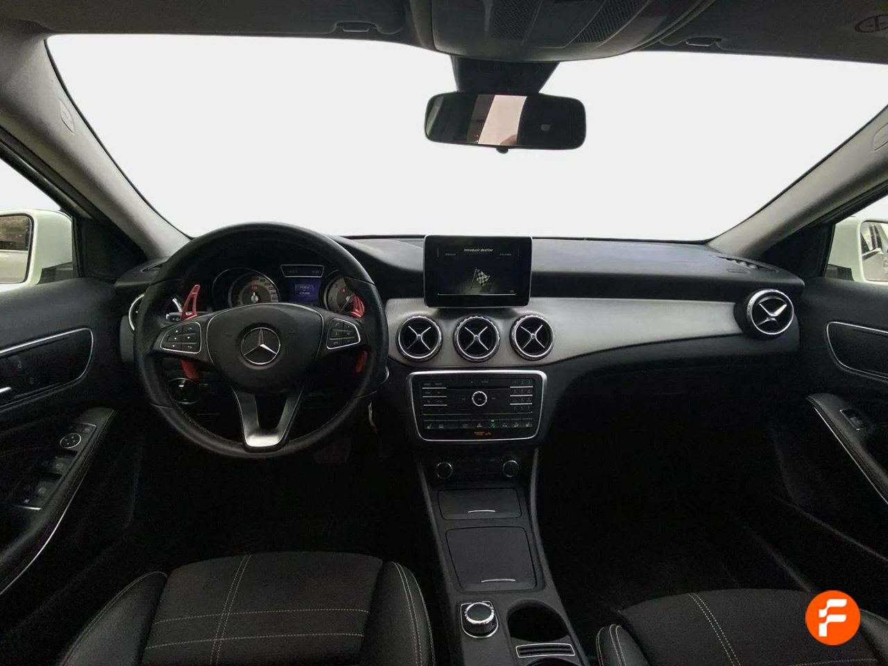 Foto Mercedes-Benz Clase GLA 15