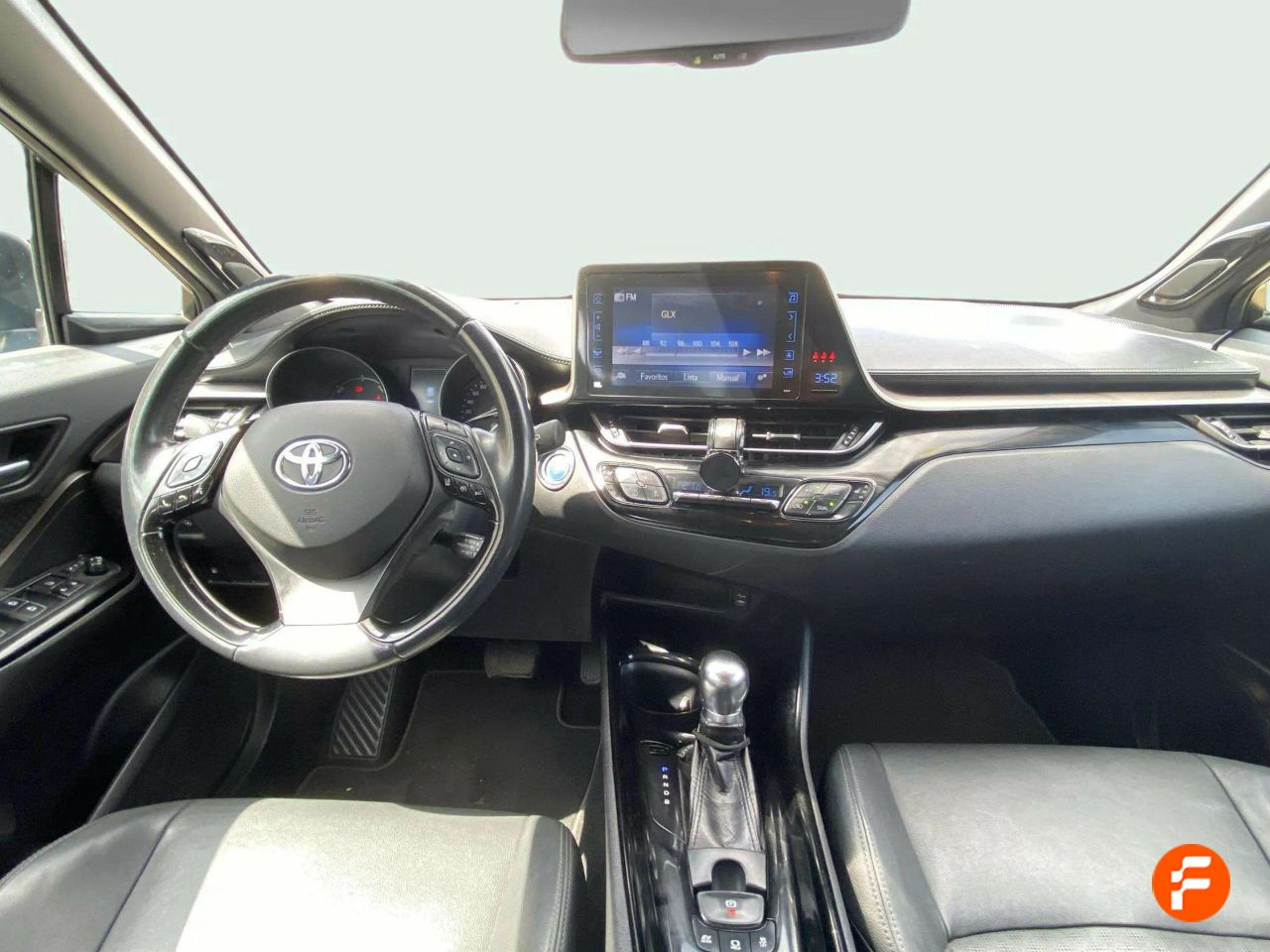 Foto Toyota C-HR 10