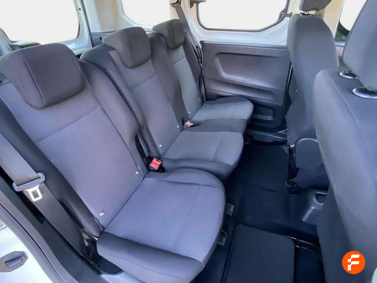 Foto Toyota Proace 9