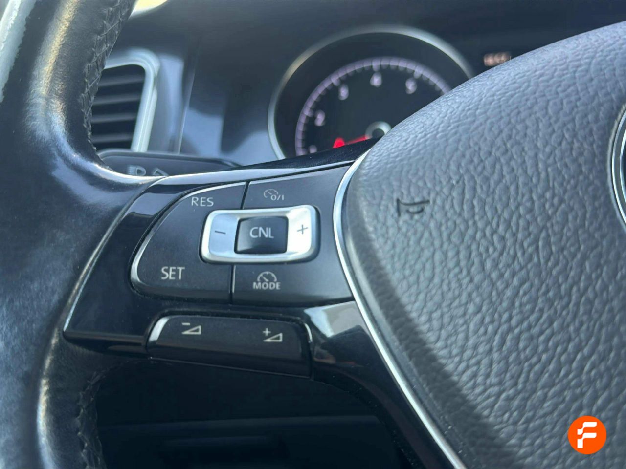Foto Volkswagen Golf 18