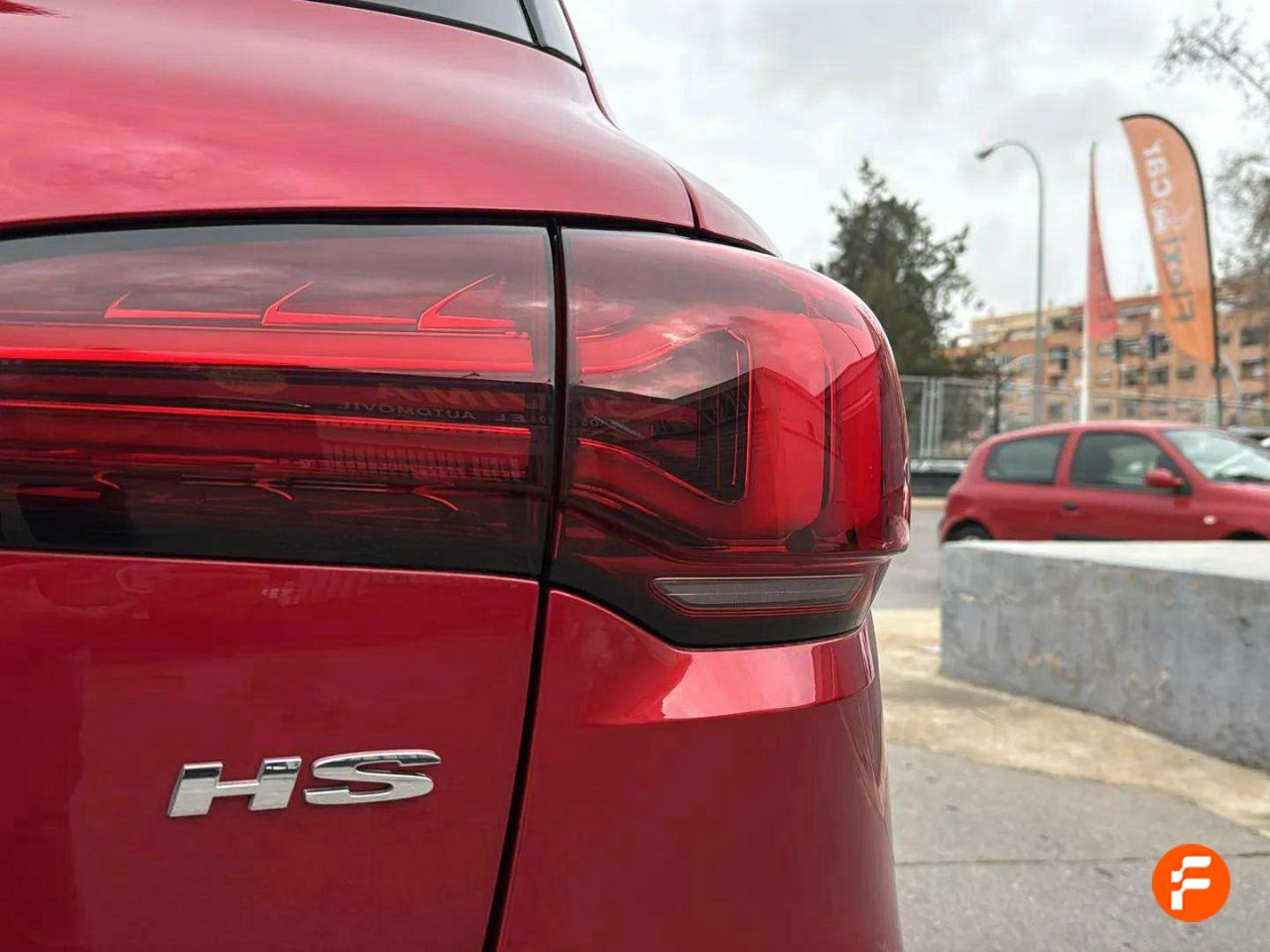 Foto MG HS 18