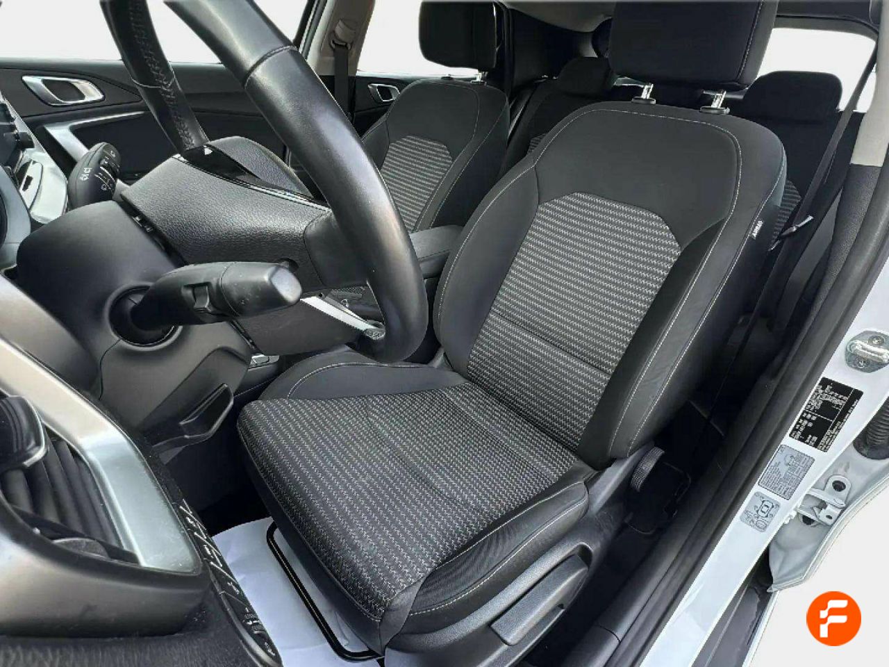 Foto Kia XCeed 24