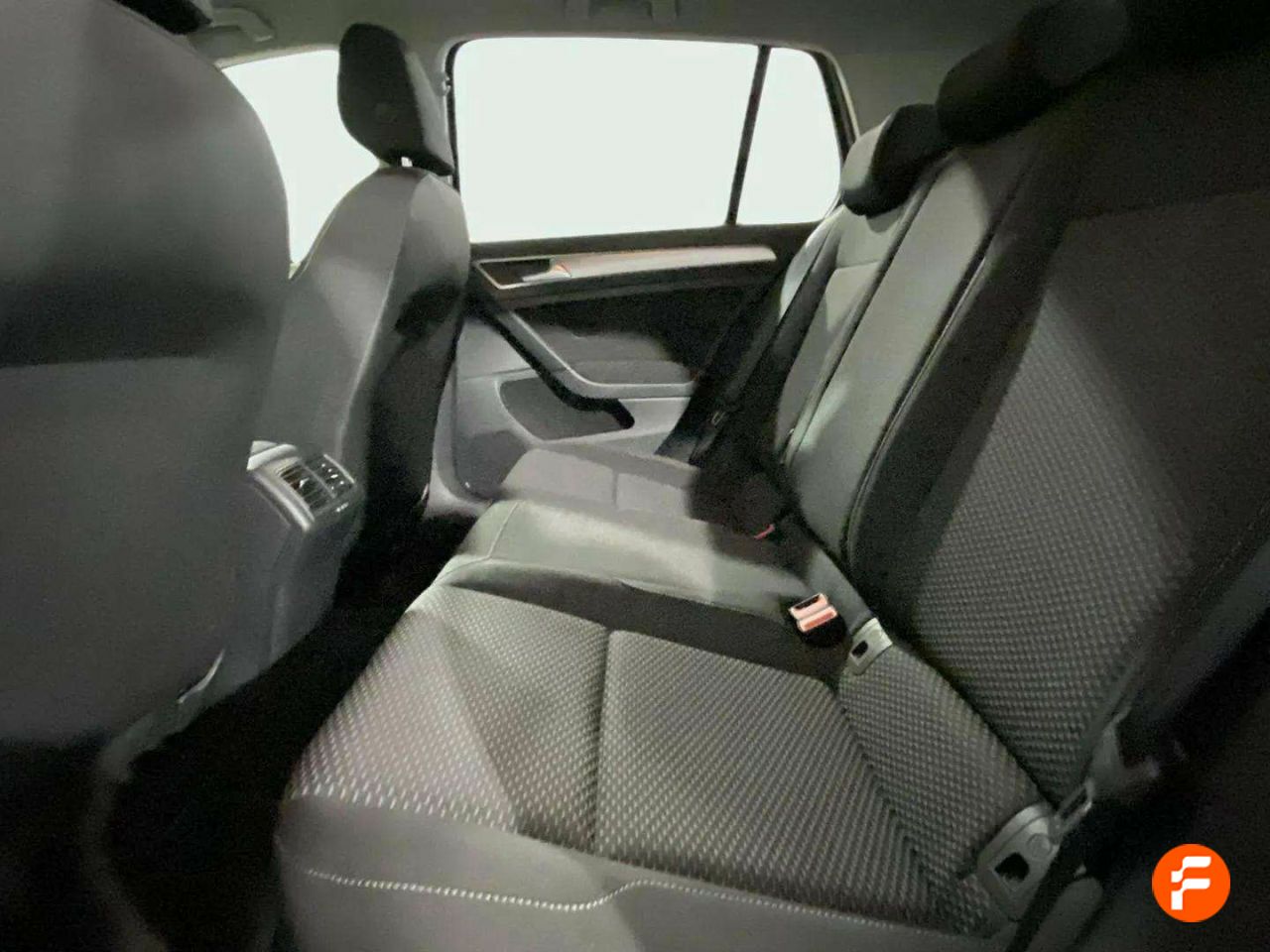Foto Volkswagen Golf 17