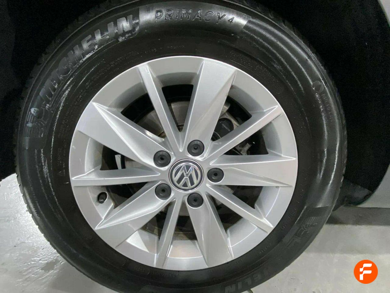 Foto Volkswagen Golf 24