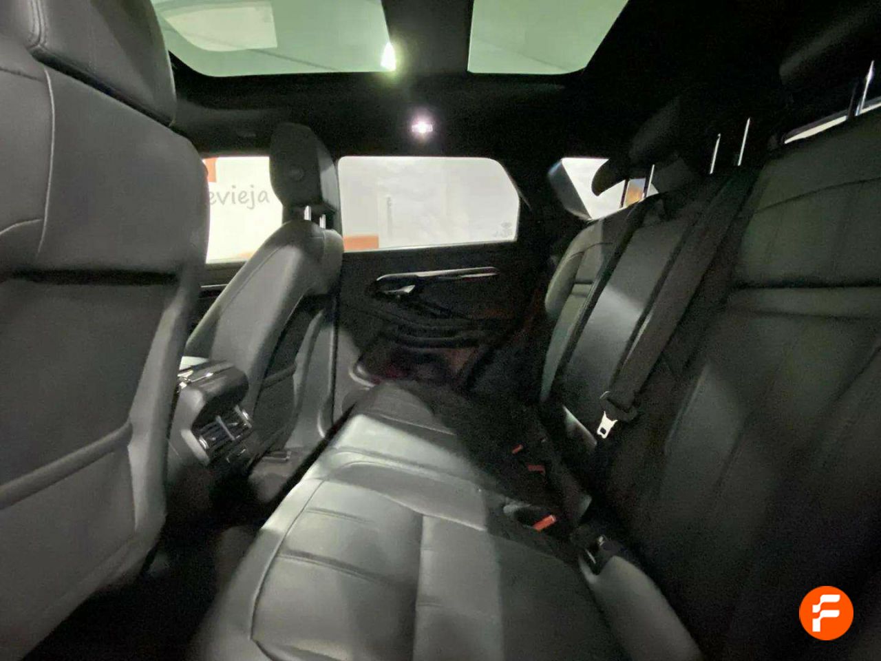 Foto Land-Rover Range Rover Evoque 17