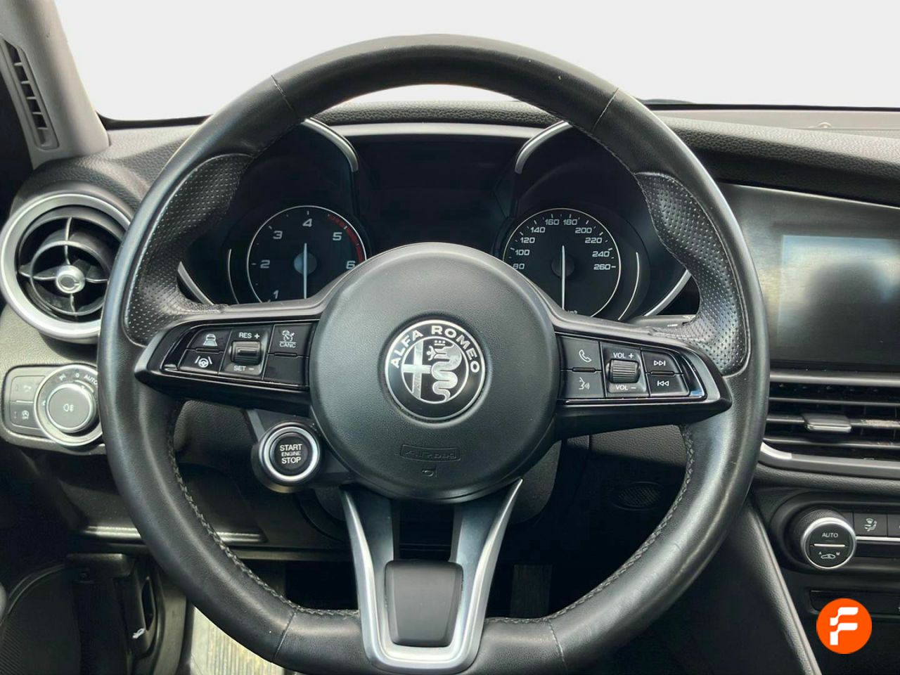 Foto Alfa Romeo Giulia 11