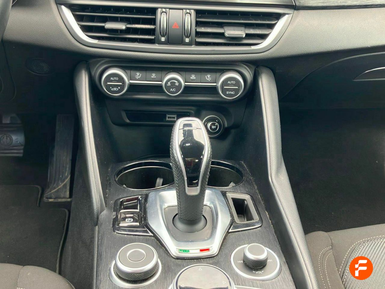Foto Alfa Romeo Giulia 13