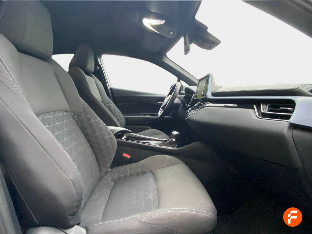 Foto Toyota C-HR 18