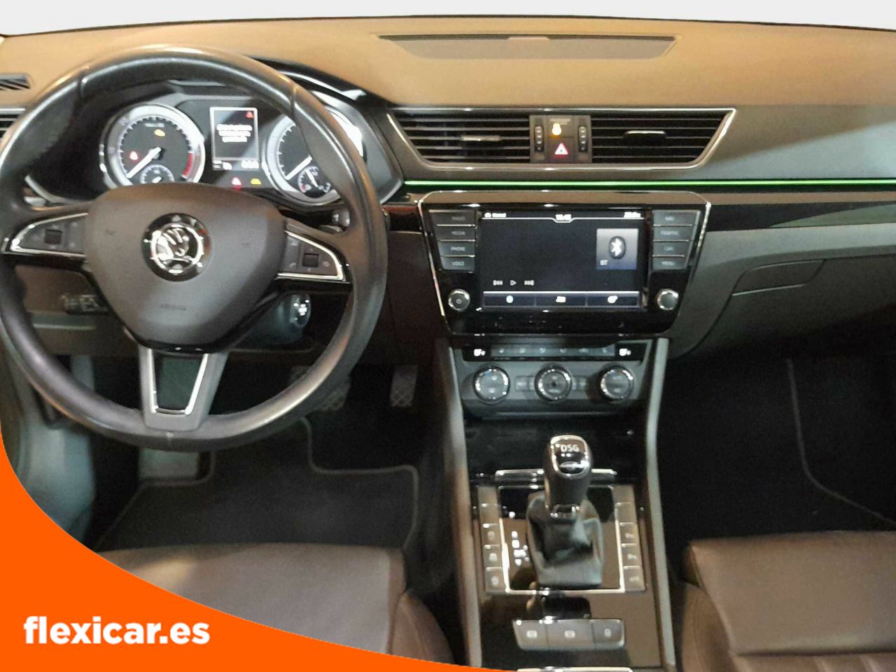 Foto Skoda Superb 14