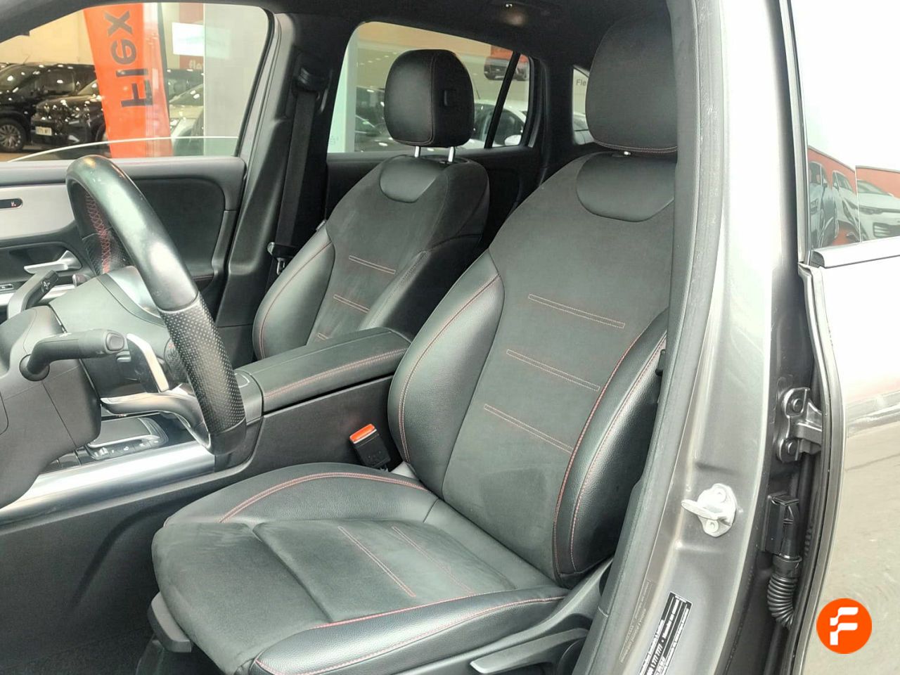 Foto Mercedes-Benz Clase GLA 24