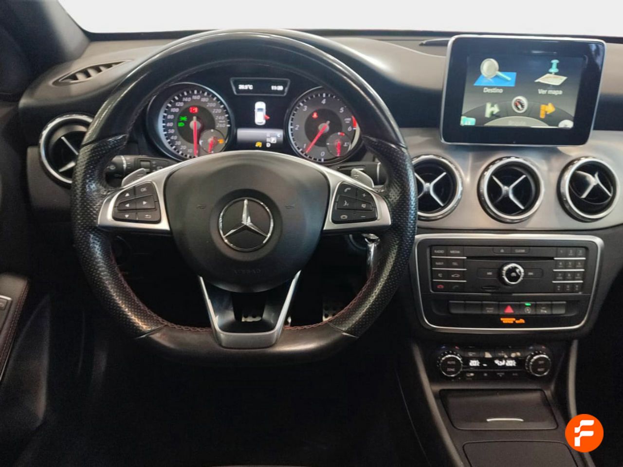 Foto Mercedes-Benz Clase GLA 10