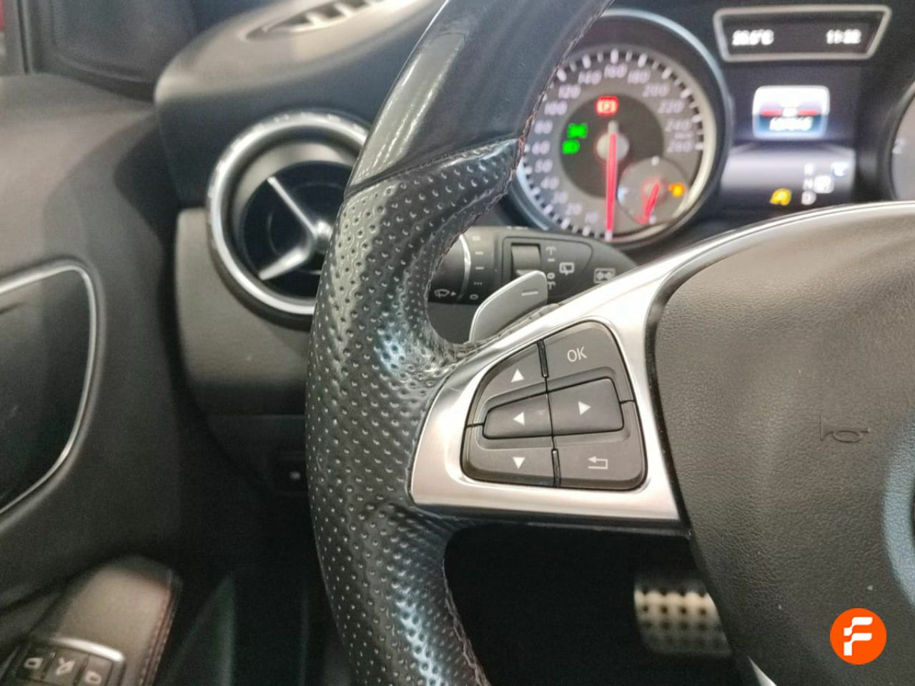 Foto Mercedes-Benz Clase GLA 11