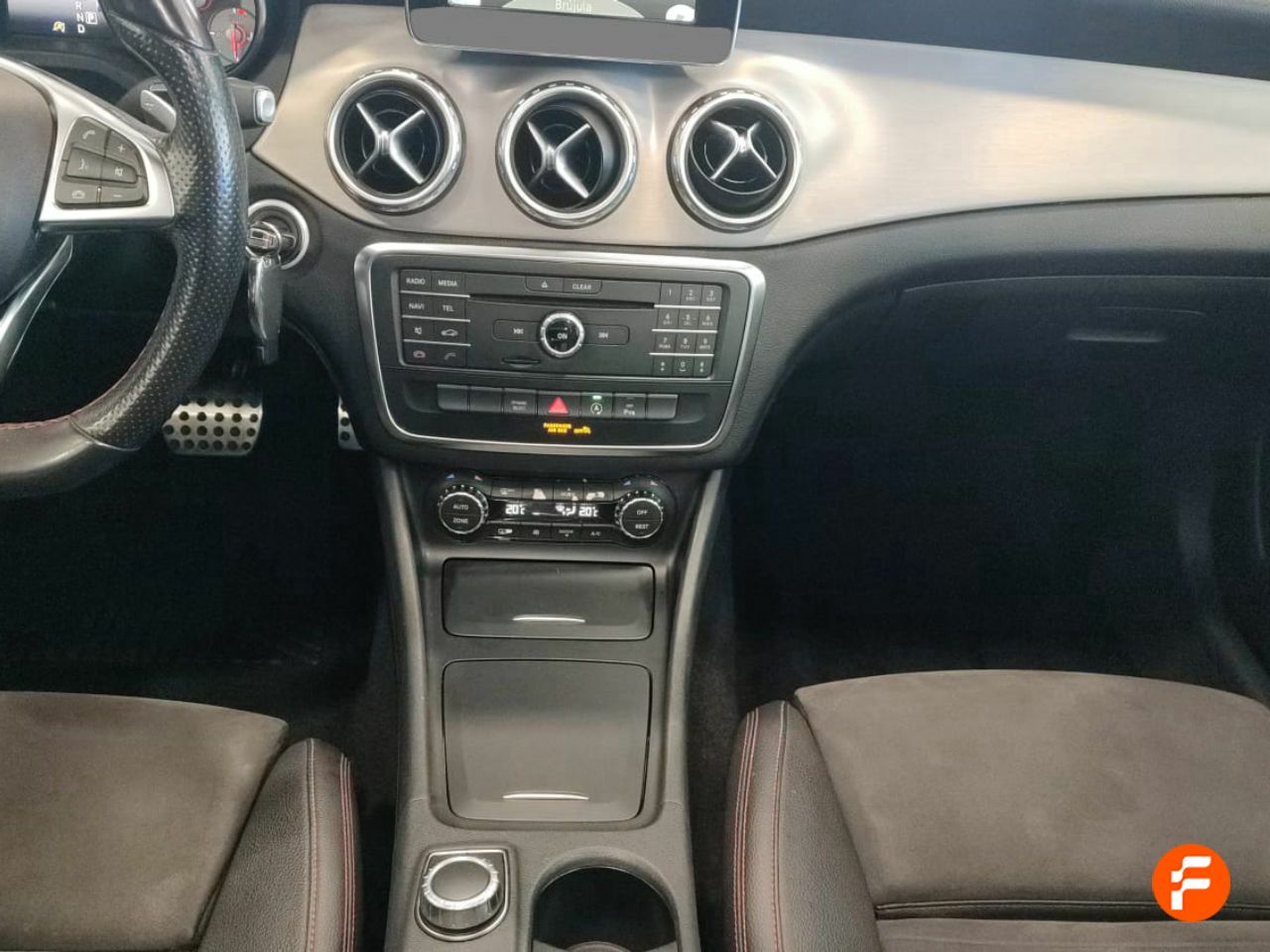 Foto Mercedes-Benz Clase GLA 14
