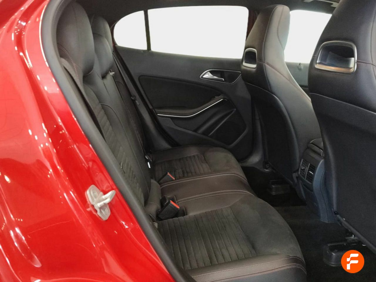 Foto Mercedes-Benz Clase GLA 19