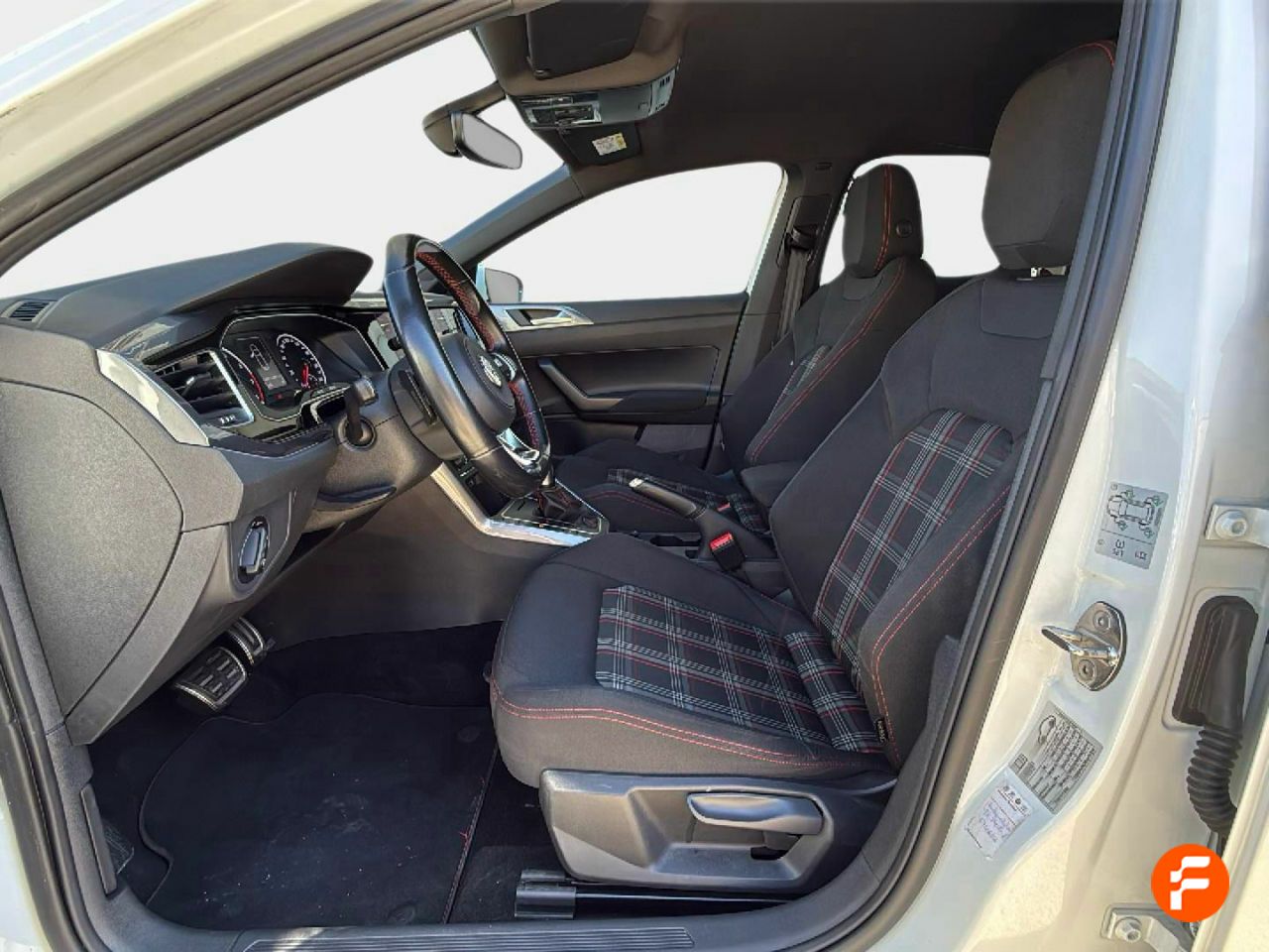 Foto Volkswagen Polo 16