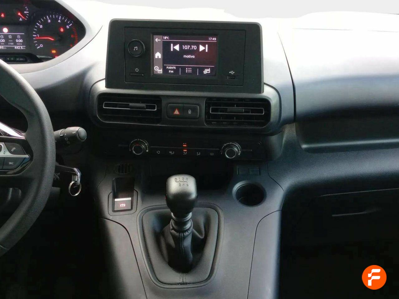 Foto Peugeot Rifter 17