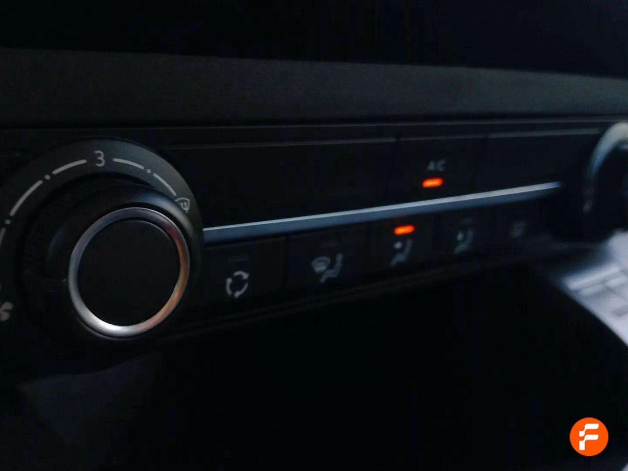 Foto Peugeot Rifter 26