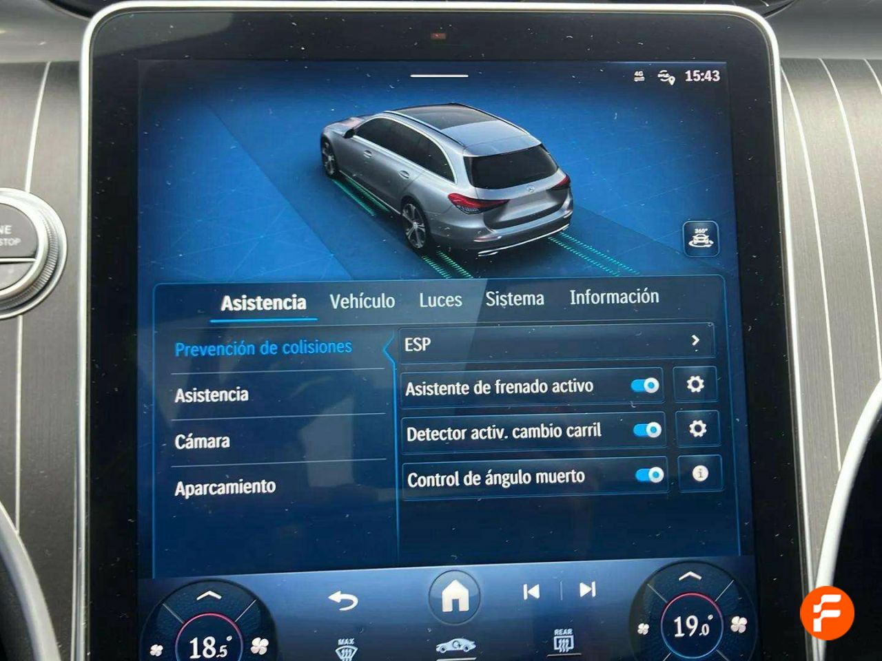 Foto Mercedes-Benz Clase C 25
