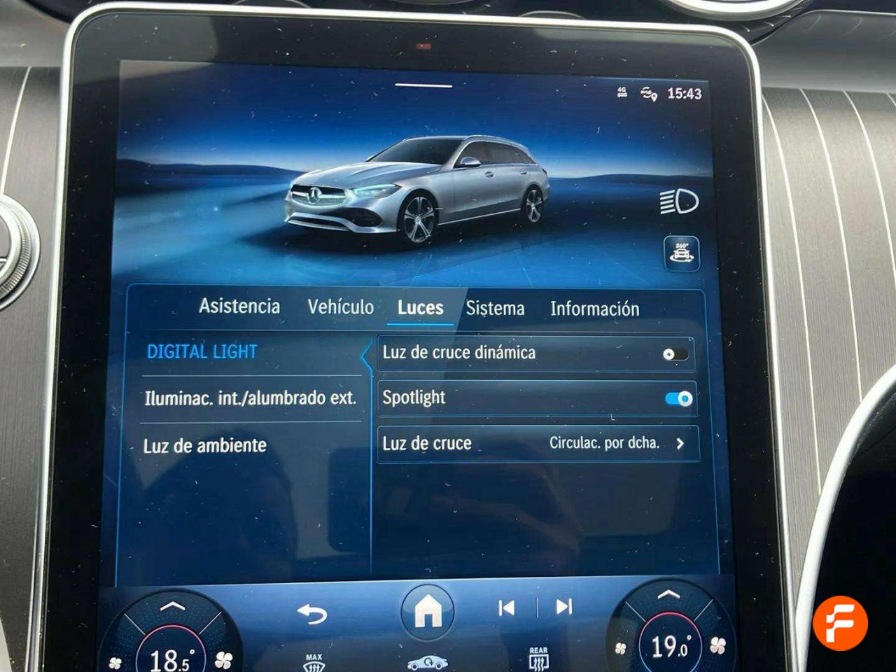 Foto Mercedes-Benz Clase C 27